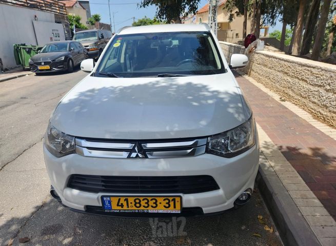 מיצובישי אאוטלנדר
