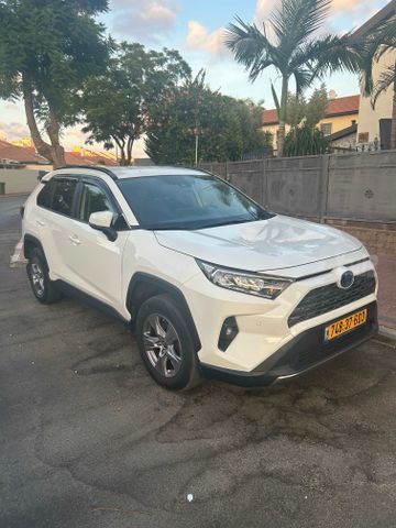 טויוטה RAV4