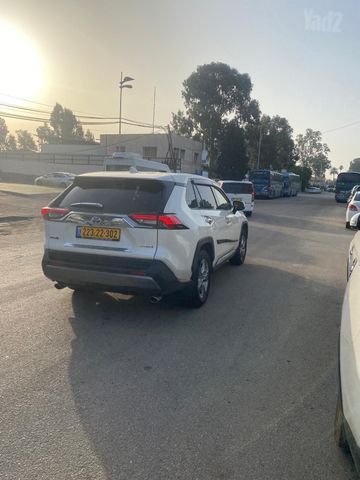 טויוטה RAV4