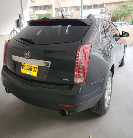 קאדילק SRX