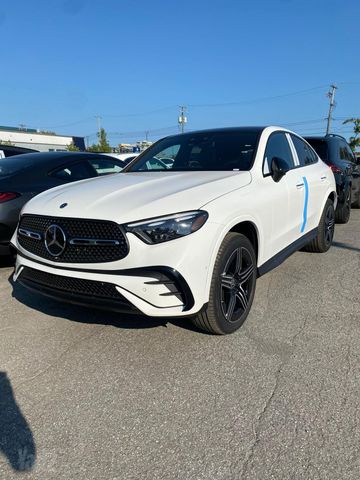 GLC קופה  AMG Line Platinum GLC 300 אוט׳ בנזין 4 דל 2.0 (255 כ״ס)