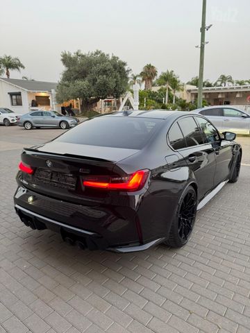 ב מ וו M3