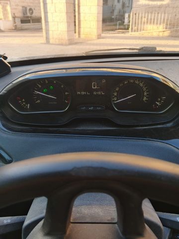 מודעת רכב פיג'ו 208