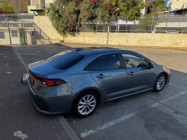 טויוטה קורולה