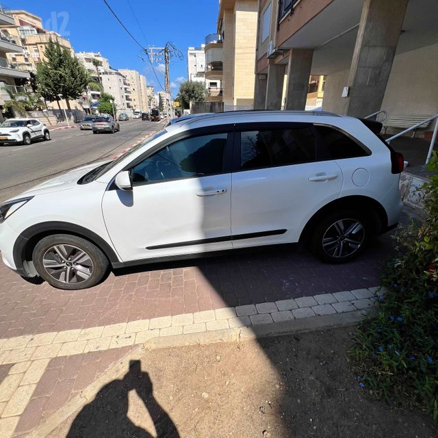 קיה נירו