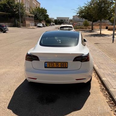 טסלה מודל 3
