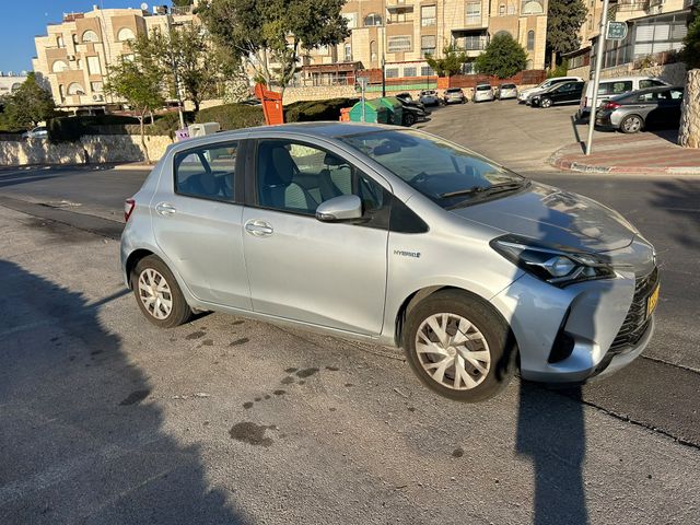 מודעת רכב טויוטה יאריס