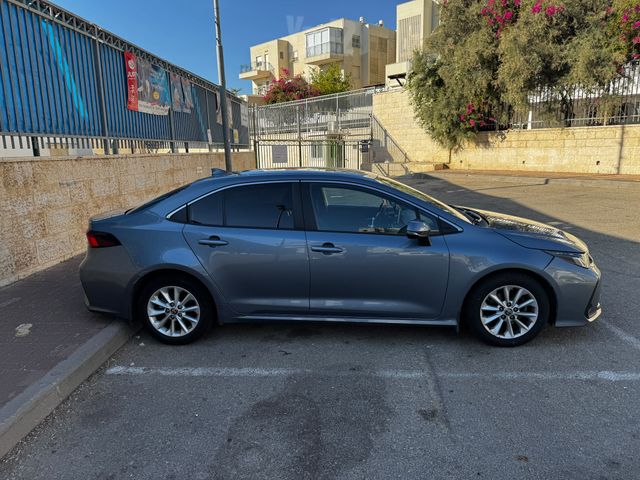 טויוטה קורולה