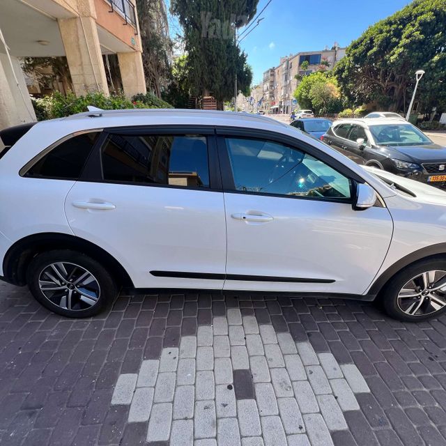 קיה נירו