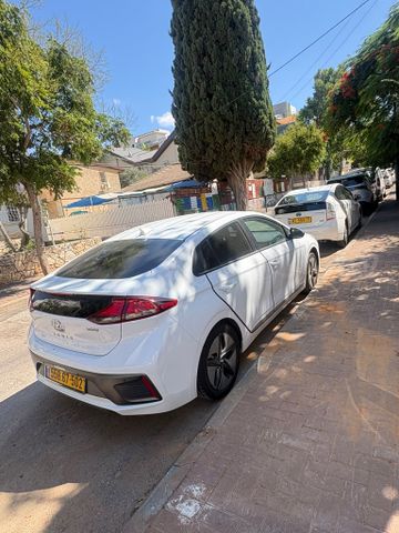 יונדאי איוניק