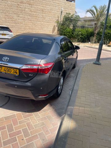טויוטה קורולה