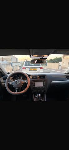 מודעת רכב פולקסווגן ג'טה