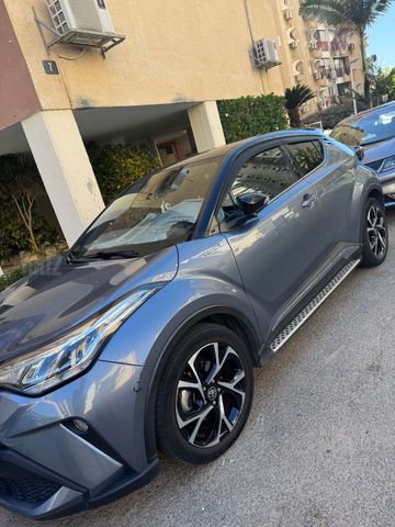 C-HR Chick היברידי אוט׳ 1.8 (98 כ״ס)