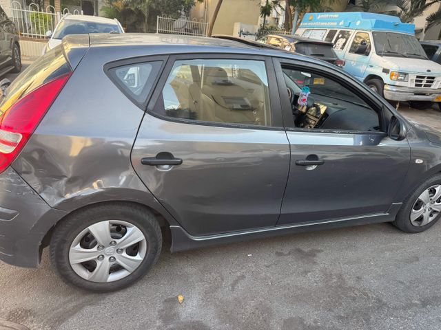 יונדאי i30