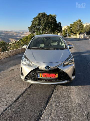 טויוטה יאריס