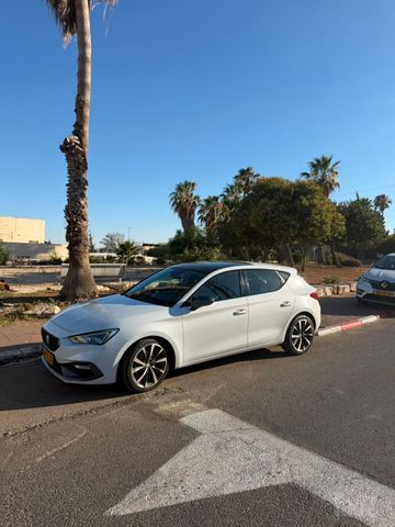 סיאט לאון