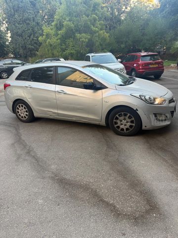 יונדאי i30