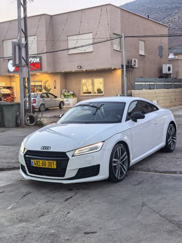 אאודי TT