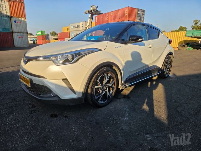 מודעת רכב טויוטה C-HR