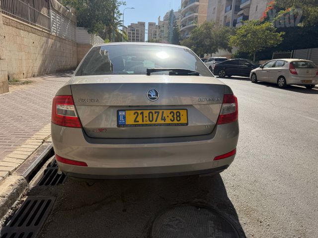 סקודה אוקטביה