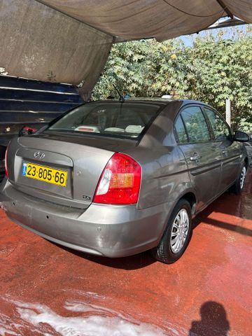 יונדאי אקסנט i25