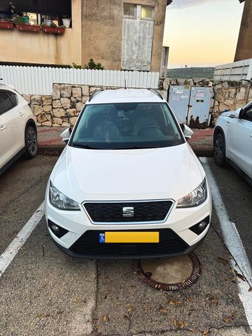 סיאט ארונה