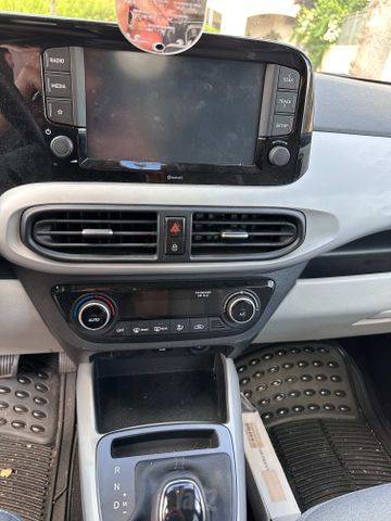 יונדאי i10