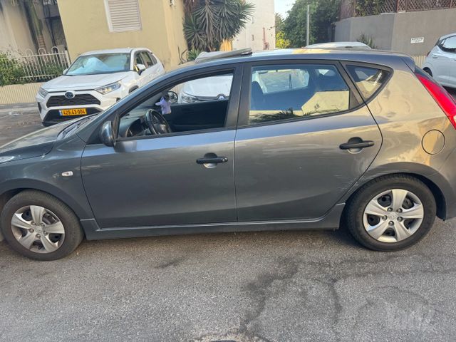 יונדאי i30