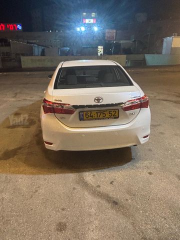 טויוטה קורולה