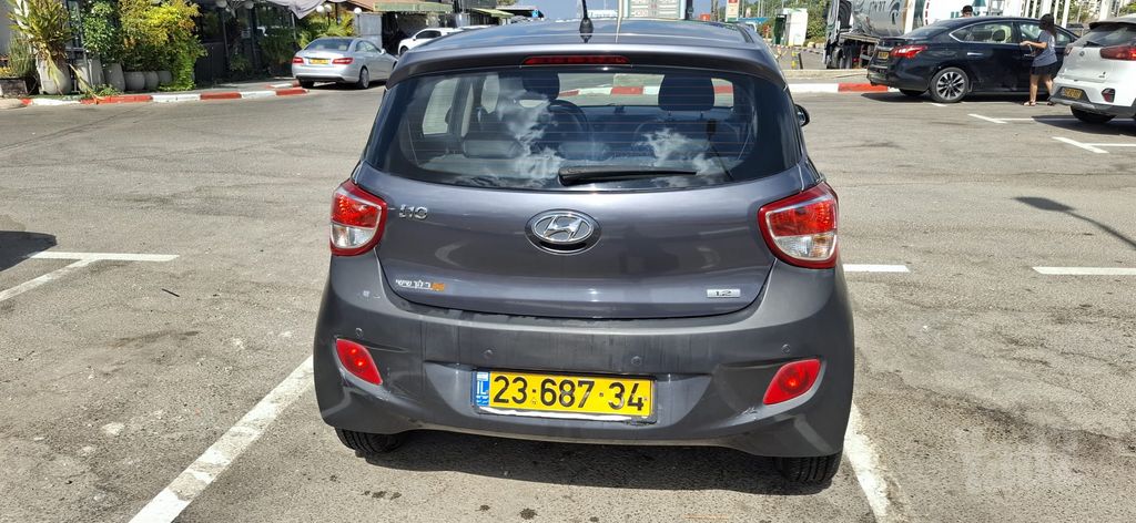 יונדאי i10