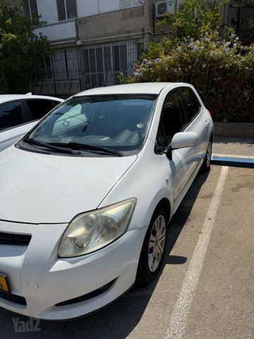 טויוטה אוריס