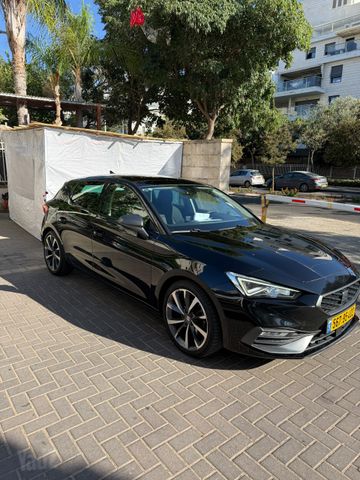 מודעת רכב סיאט לאון