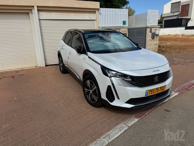 פיג'ו 3008