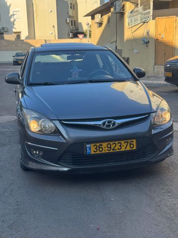 יונדאי i30