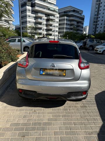 ניסאן ג'וק