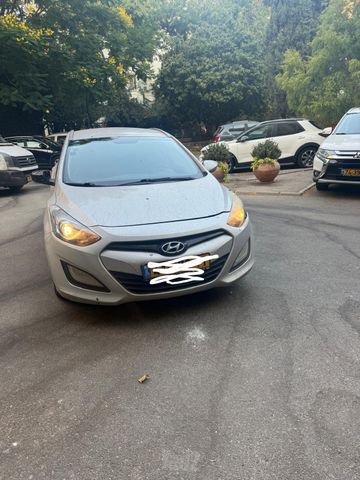 יונדאי i30