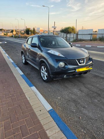 ניסאן ג'וק