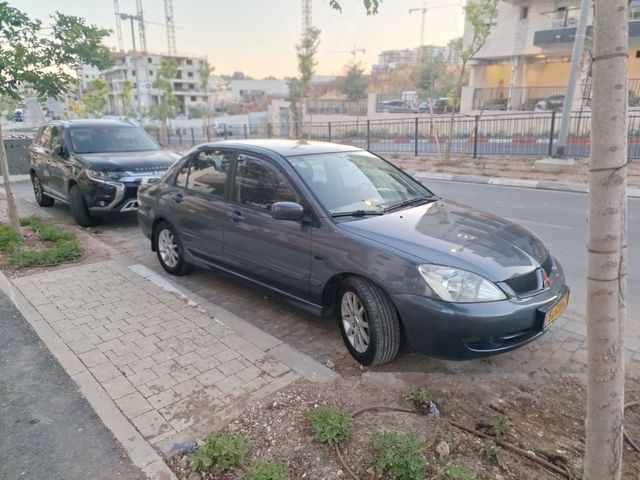 מודעת רכב מיצובישי לנסר