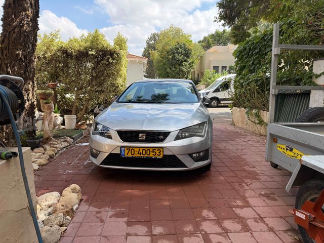 סיאט לאון