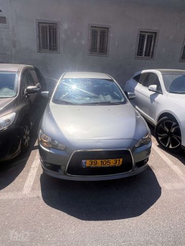 מיצובישי לנסר