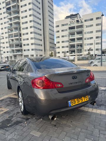 אינפיניטי G37