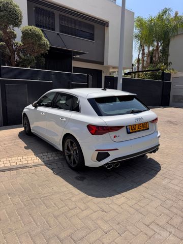 אאודי S3