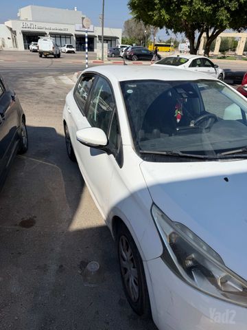 פיג'ו 208