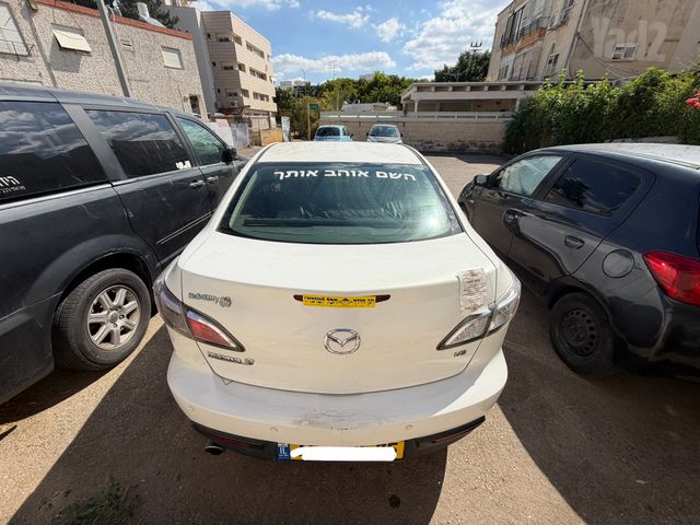 מאזדה 3