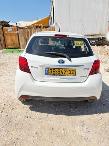 טויוטה יאריס