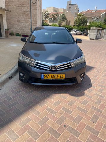 טויוטה קורולה