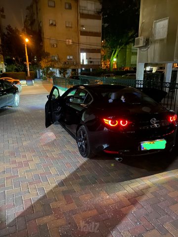 מאזדה 3