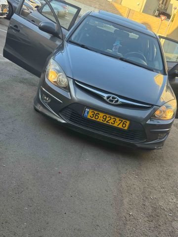 יונדאי i30