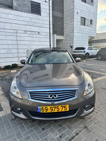 אינפיניטי G37