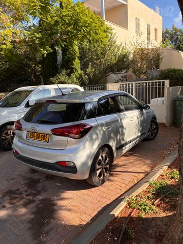 מודעת רכב יונדאי i20